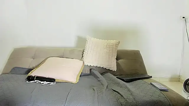 MaddieTease's cam snapshot