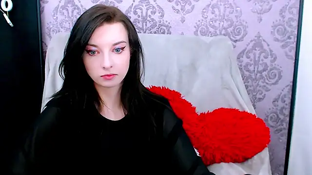 DominantLuna's cam snapshot