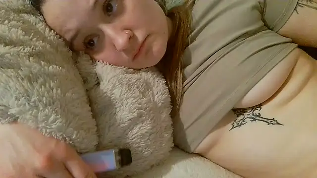 LilyLuck_'s cam snapshot