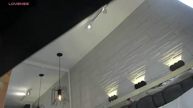 jade_heartt live sex cam