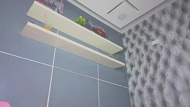 Hilary-banks's cam snapshot