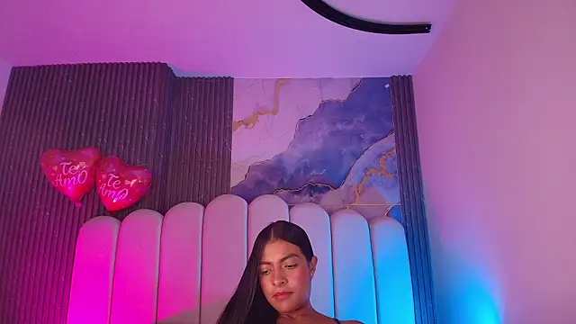 hot_dione's cam snapshot