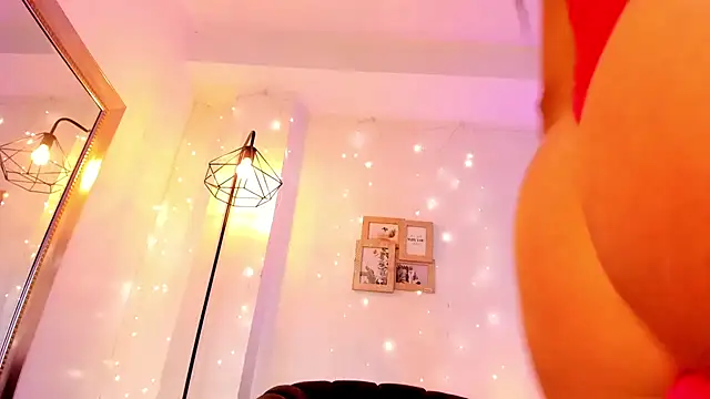 mystic_carito's cam snapshot