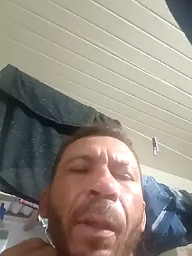 RobertoLuiz84 live sex cam