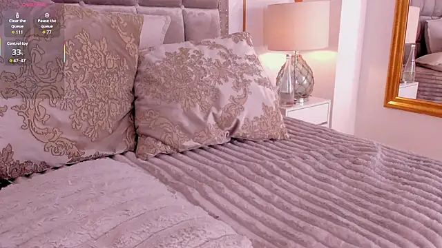 ZaraVesari's cam snapshot