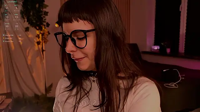 MichaellaMoon live sex cam