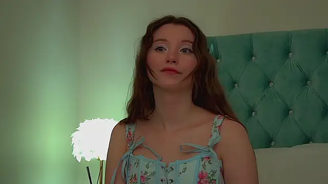 KeiraAsti live sex cam