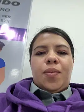 Ariana-07 live sex cam