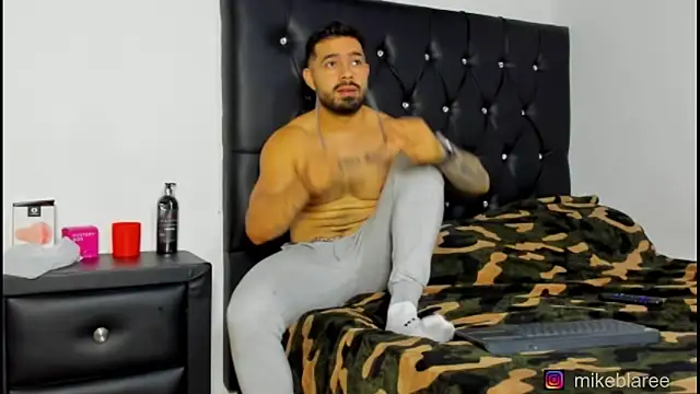 mikeblaree live sex cam