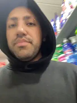 JuanZapata33 live sex cam