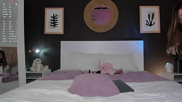 AlannaRussell_ live sex cam