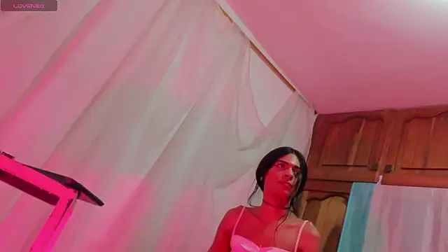 Itsme_Daniela live sex cam