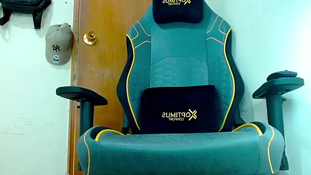 Danyer33 live sex cam