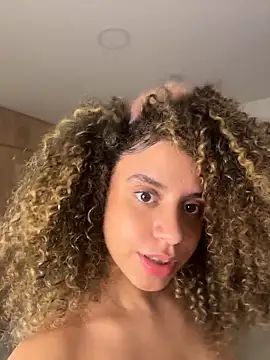 KittyTwerk_2 live sex cam