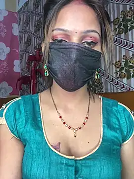 CUTI-NAINA live sex cam