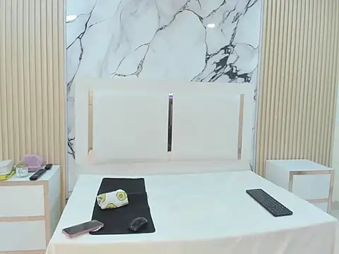 JhoselynQueen live sex cam