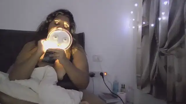 maayanlevi2 live sex cam