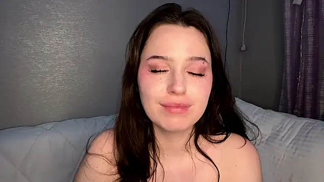 Freya_land's cam snapshot