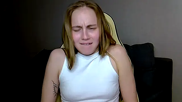 christimontero's cam snapshot