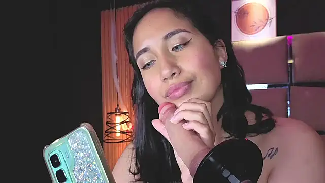 Lauroberts7's cam snapshot