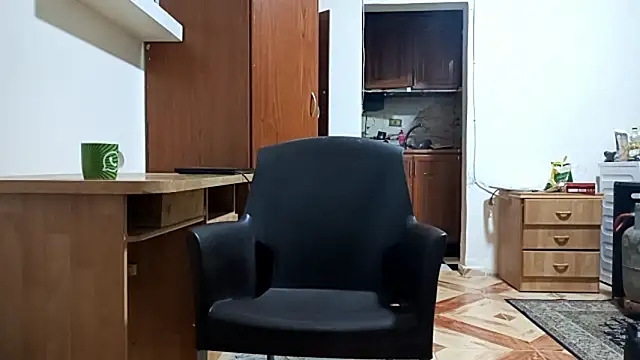 EtherealEm's cam snapshot