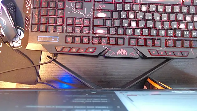 emily_rz1's cam snapshot