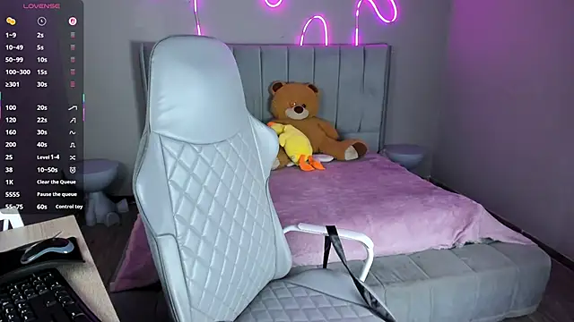 Emma_Lirys's cam snapshot