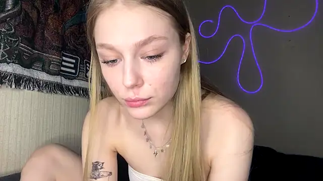 CassandraMur's cam snapshot