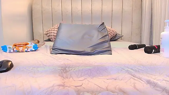 kata_hazel's cam snapshot