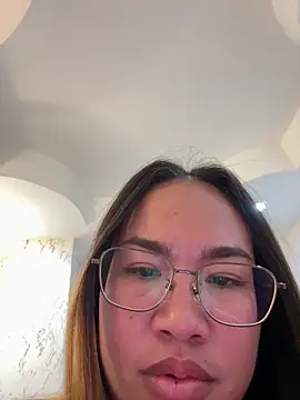 Ponthip's cam snapshot