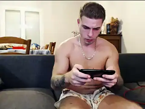 Elkafit28 live sex cam