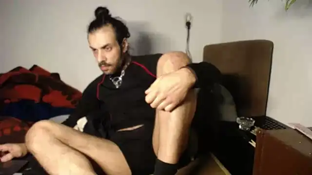 P4RtYBOII92 live sex cam