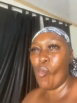 Cardiebae89 live sex cam