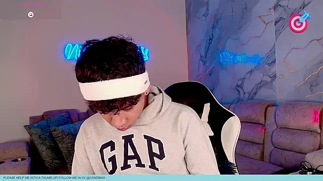 Niico_Cruz live sex cam