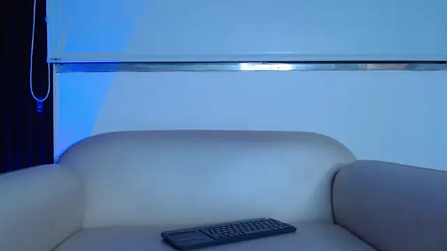 Sharlo_Alvarez's cam snapshot