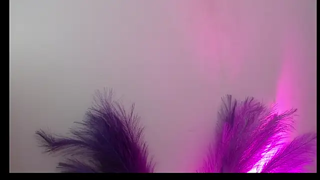 Queen_Rousee's cam snapshot