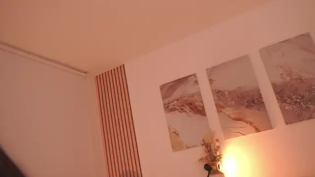 LillyThompson live sex cam