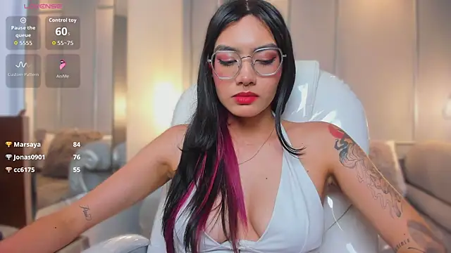 AzuraKindong's cam snapshot