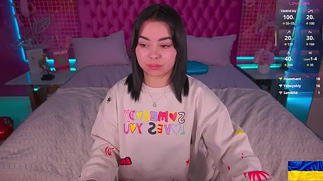 SusieWood's cam snapshot