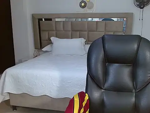 eroboyxox live sex cam