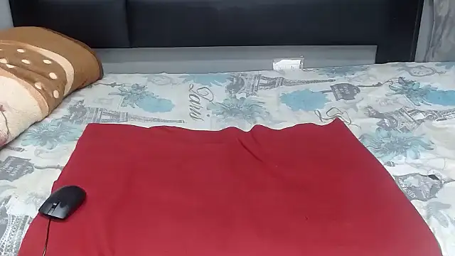 AssQueen32's cam snapshot