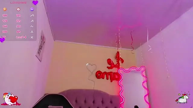 oliviia_tay's cam snapshot