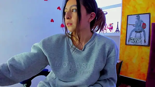 lala_clark's cam snapshot