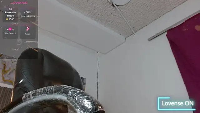 Dyla_n18 live sex cam