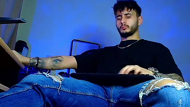 XanderCage99's cam snapshot