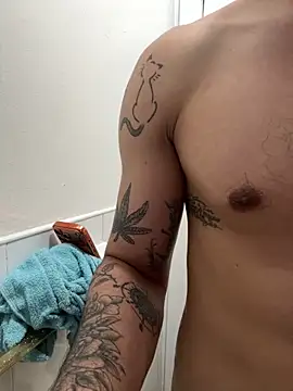 latinoxx1992's cam snapshot