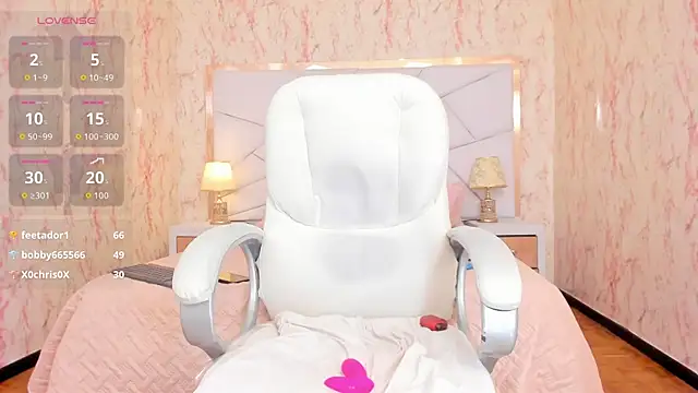 Emily_Whinfre's cam snapshot