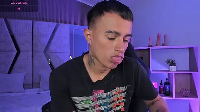 LiamDeep live sex cam