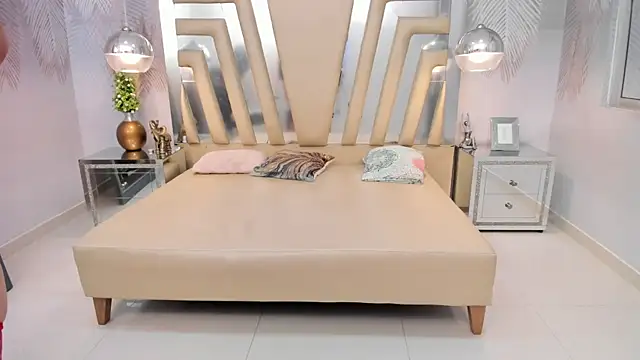 CAAMII_SWEETT's cam snapshot