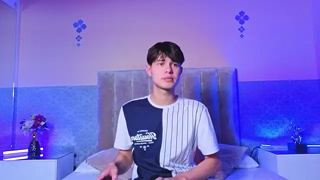 Derek_Sinn's cam snapshot